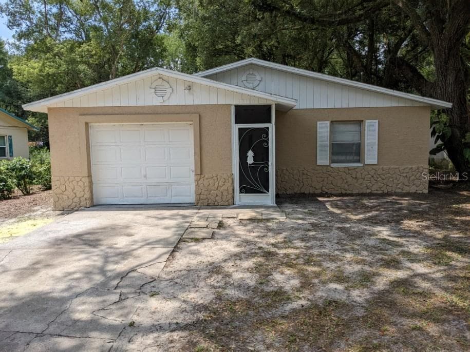 38110 SALEM AVENUE ZEPHYRHILLS, FL 33541