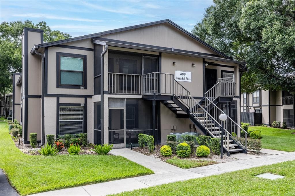 4014 DREAM OAK PLACE UNIT 201 TAMPA, FL 33613