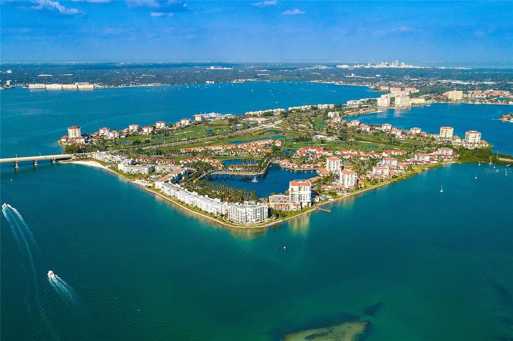 6291 BAHIA DEL MAR CIRCLE UNIT 211 ST PETERSBURG, FL 33715