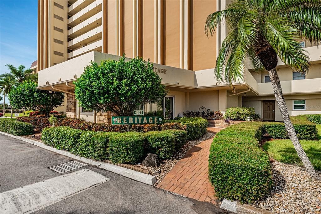 4575 COVE CIRCLE UNIT 708 ST PETERSBURG, FL 33708