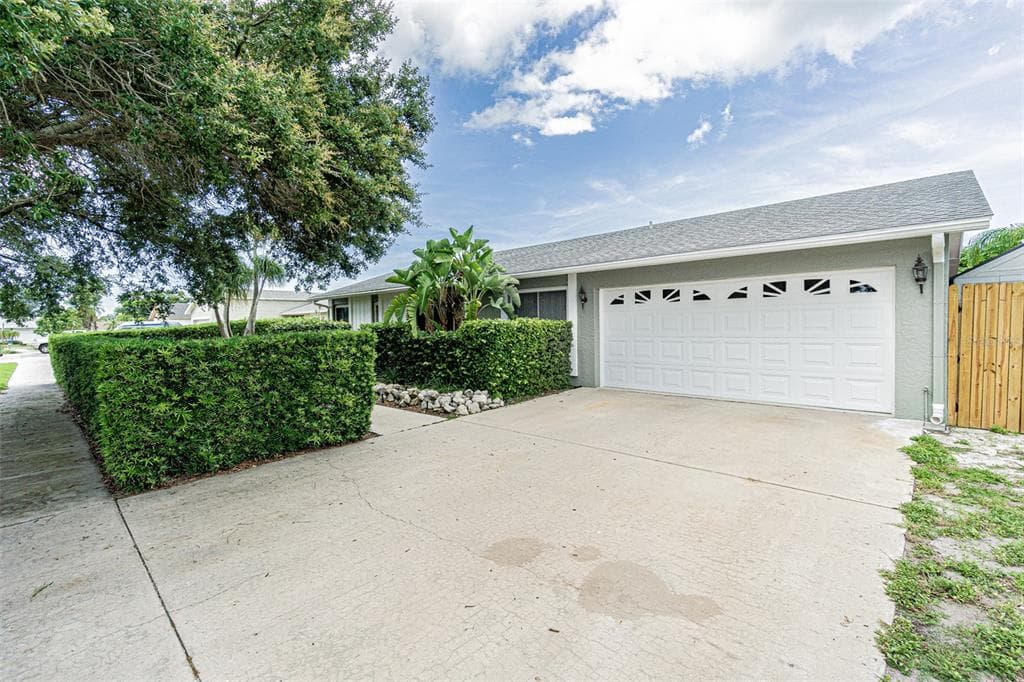 4008 HIGHLAND AVENUE W BRADENTON, FL 34205