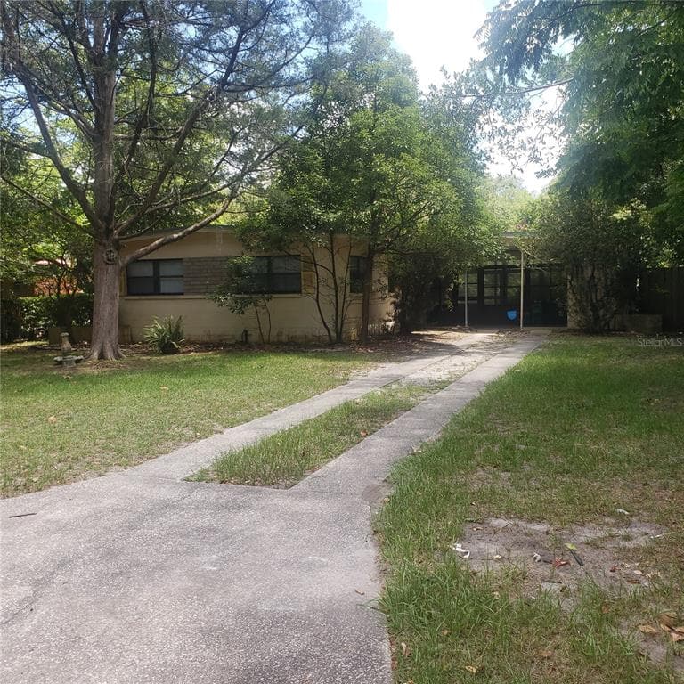 1121 NE 21ST AVENUE GAINESVILLE, FL 32609
