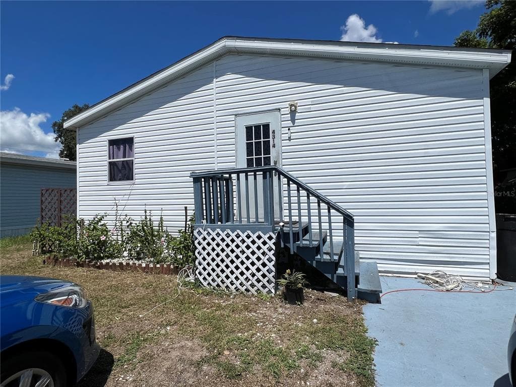 4314 CHARLESTON STREET NEW PORT RICHEY, FL 34652