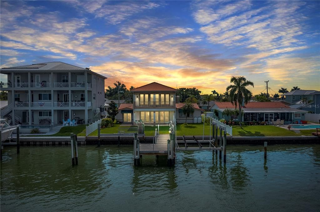 543 JOHNS PASS AVENUE MADEIRA BEACH, FL 33708