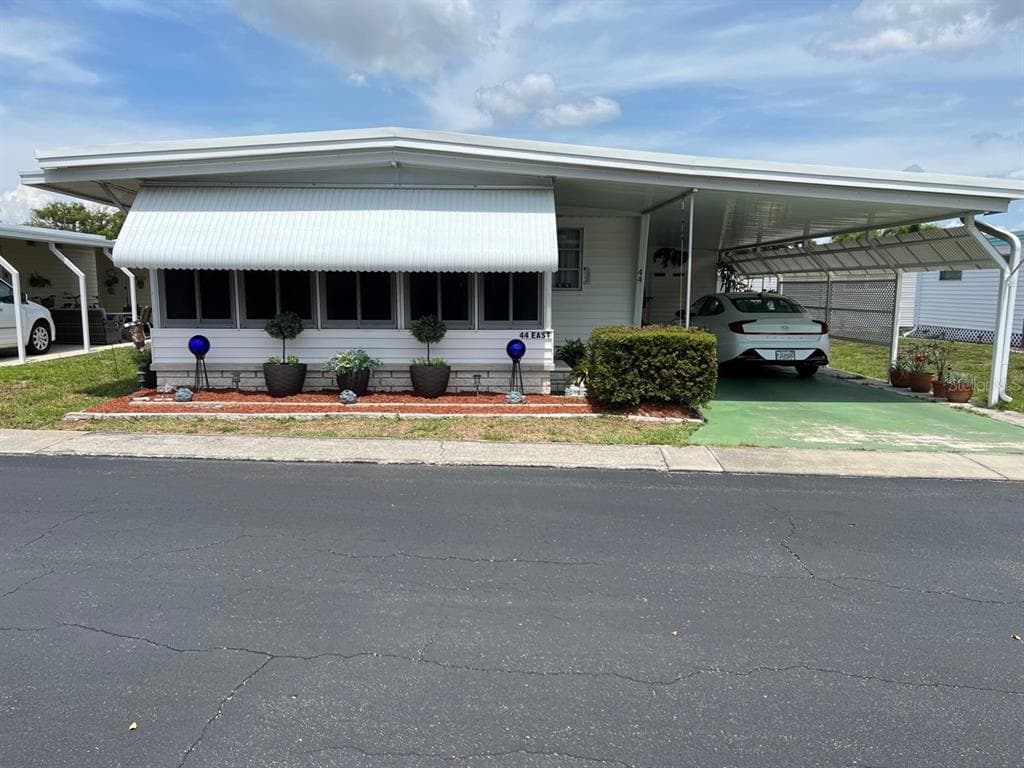 44 THATCH PALM STREET E LARGO, FL 33770