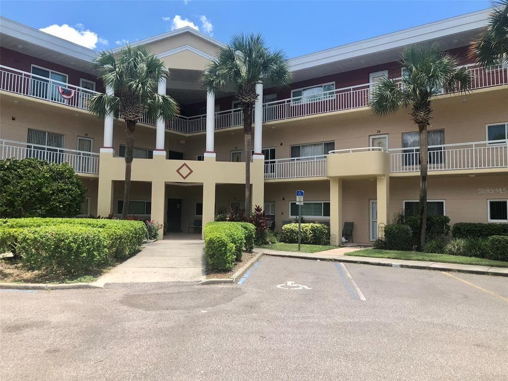 2021 SHANGRILA DRIVE UNIT 22 CLEARWATER, FL 33763