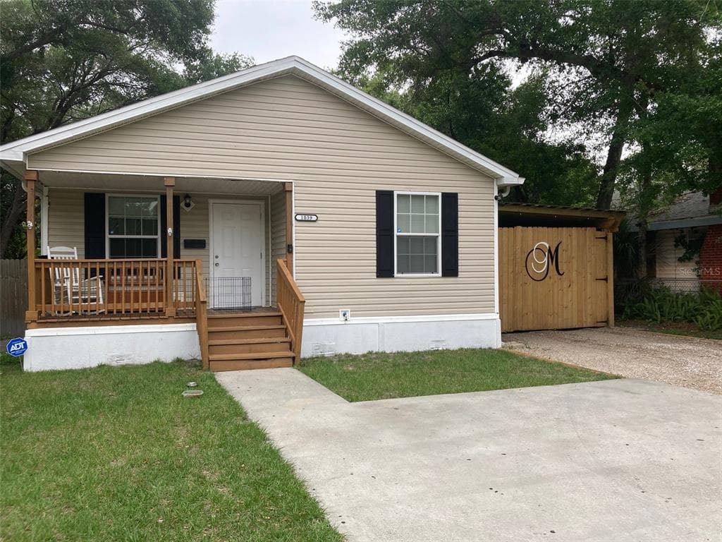 1039 NEWTON AVENUE S ST PETERSBURG, FL 33705