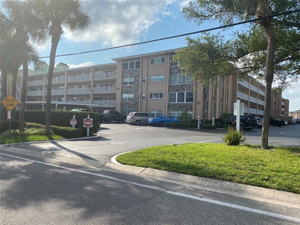300 64TH AVENUE UNIT 117 ST PETE BEACH, FL 33706