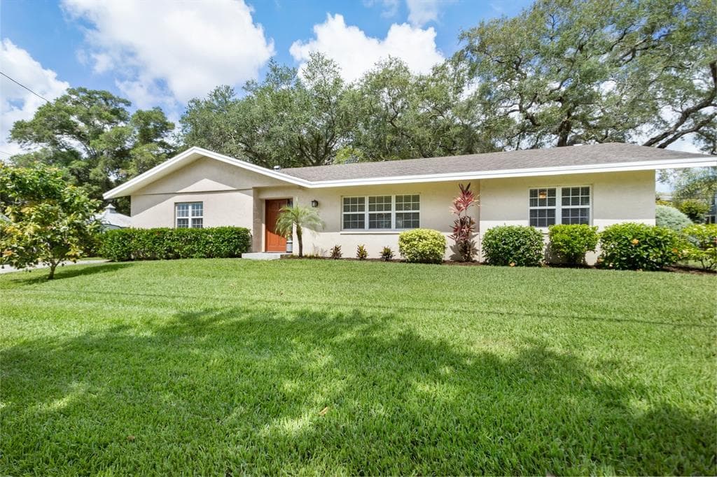 217 2ND STREET SW LARGO, FL 33770