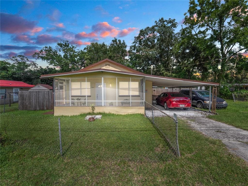 904 SOUTHERN AVENUE LAKELAND, FL 33815