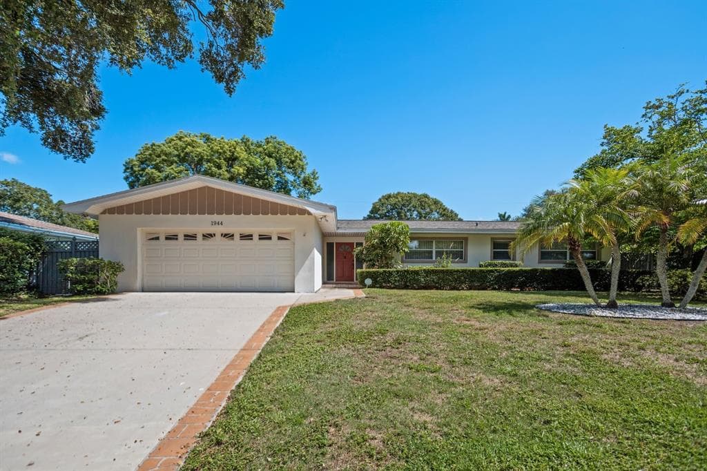 1944 SANDRA DRIVE CLEARWATER, FL 33764