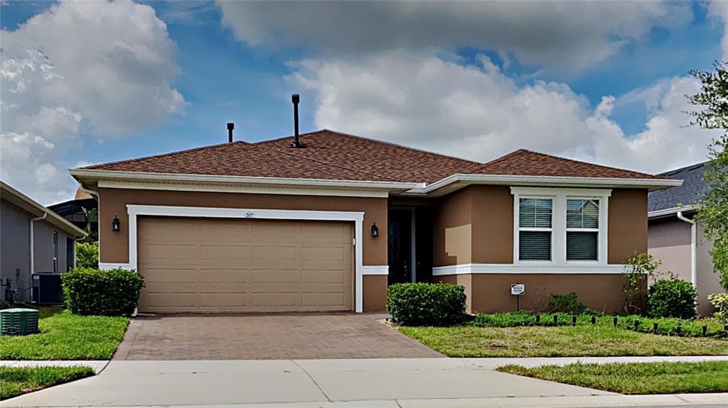 207 SILVER MAPLE ROAD GROVELAND, FL 34736