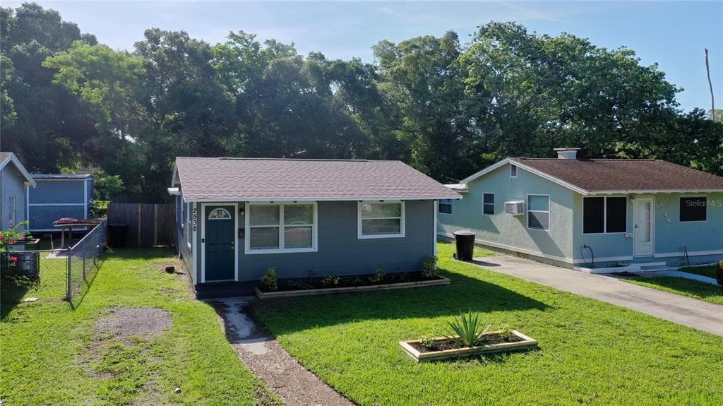 2538 KINGSTON STREET S ST PETERSBURG, FL 33711