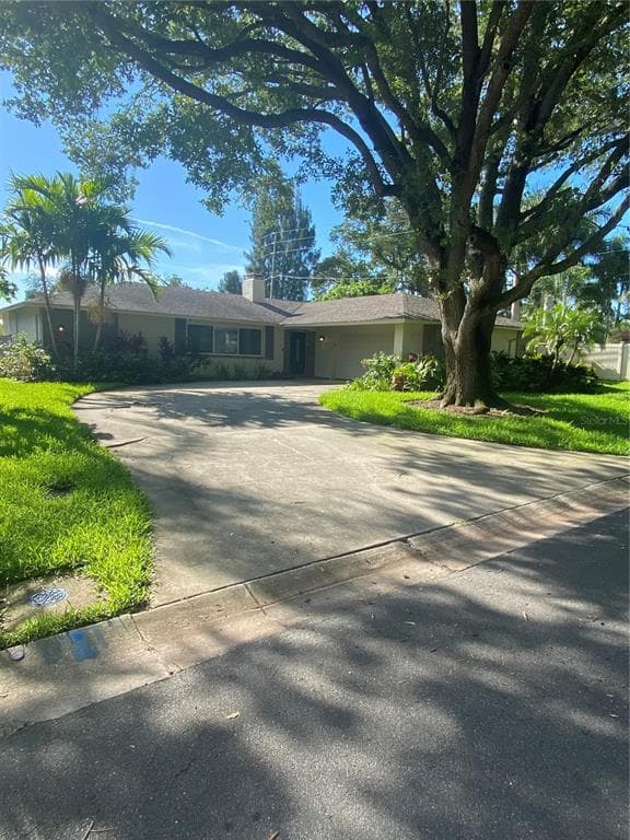801 SEACREST DRIVE LARGO, FL 33771