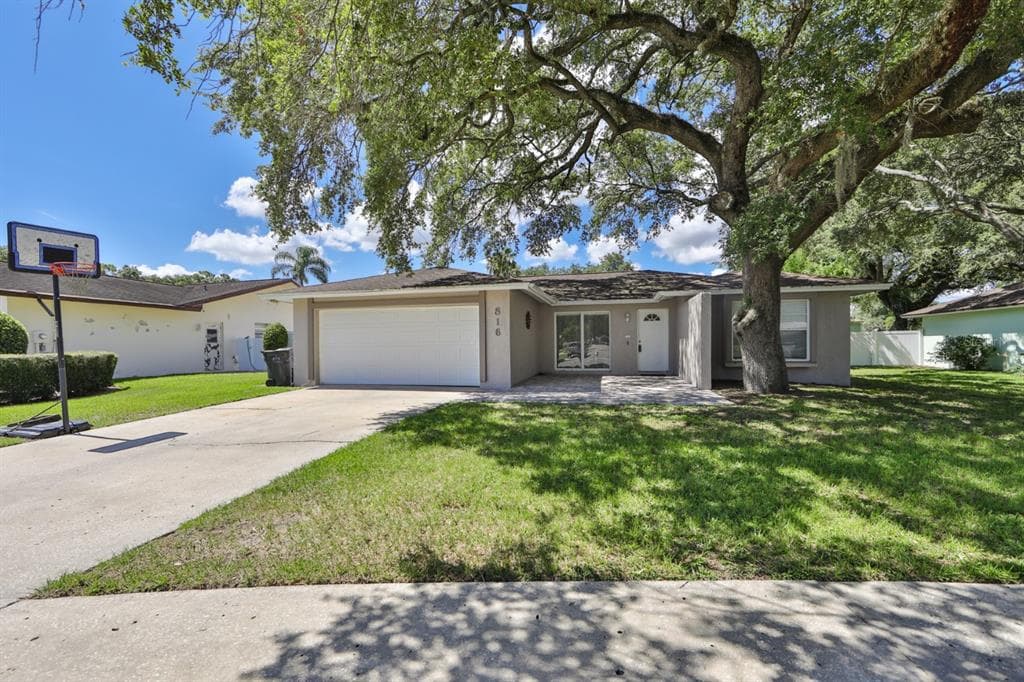 816 GATEWAY LANE TAMPA, FL 33613