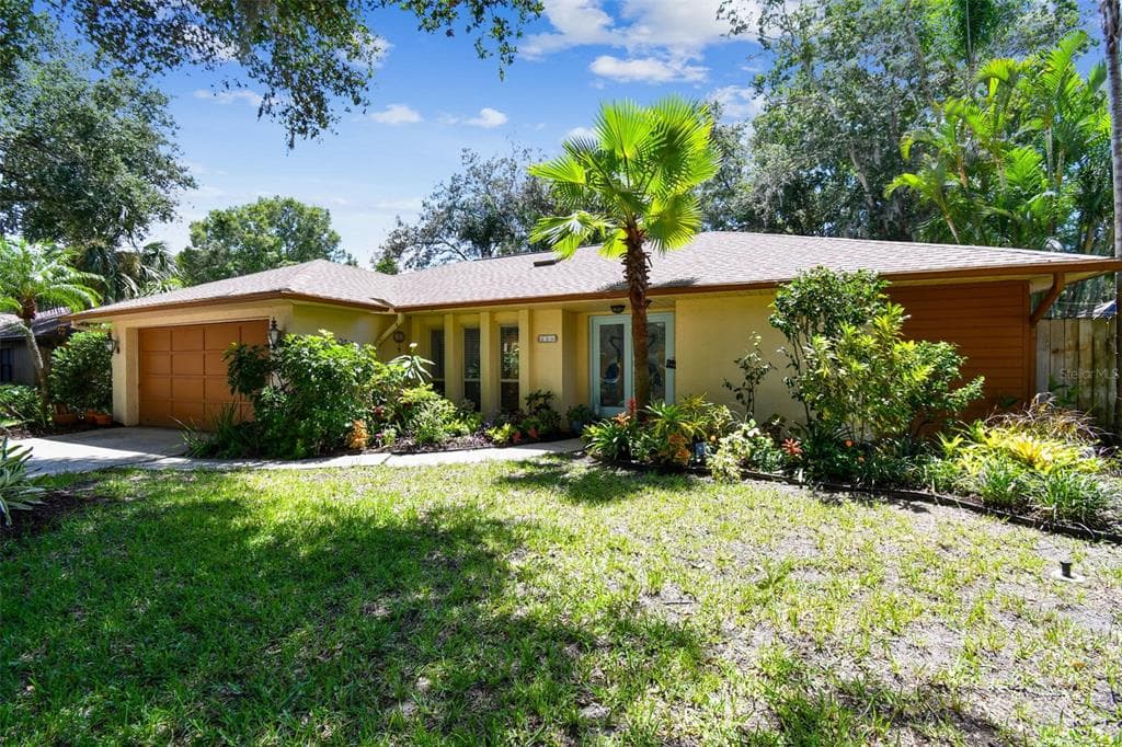 6 IDLEWILDE DRIVE