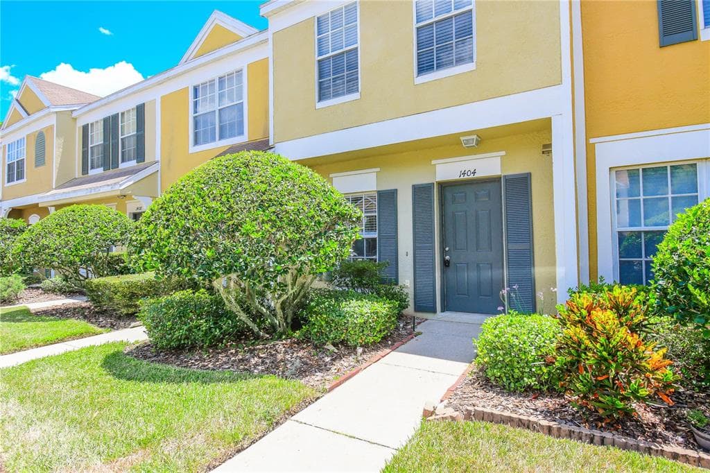 1404 COSTA MESA DRIVE WESLEY CHAPEL, FL 33543