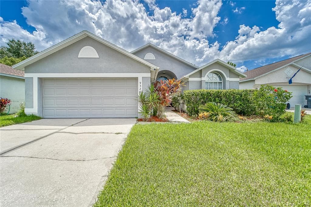 9526 HAMLET LANE