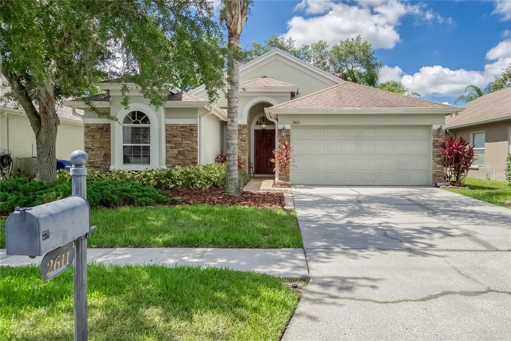 2611 SILVERMOSS DRIVE