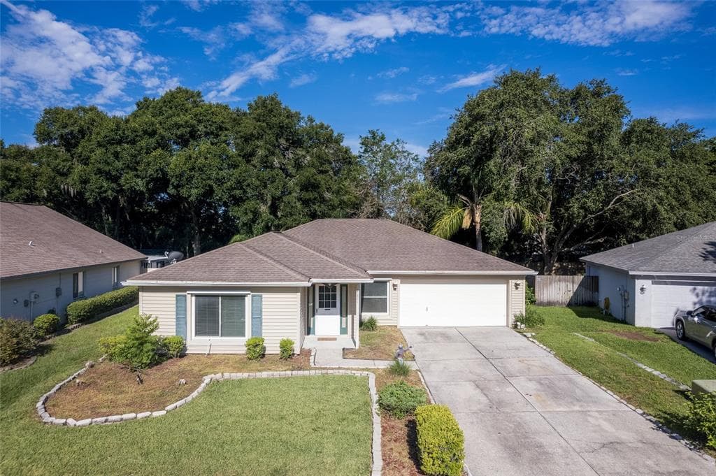 1841 WOODCUT DRIVE LUTZ, FL 33559