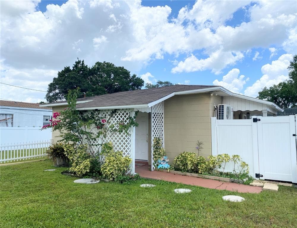 8730 MAYFLOWER ROAD TAMPA, FL 33615