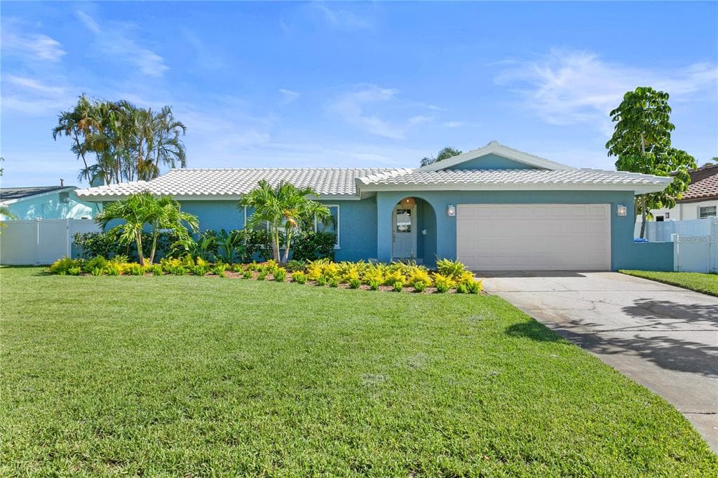 1375 51ST AVENUE NE ST PETERSBURG, FL 33703