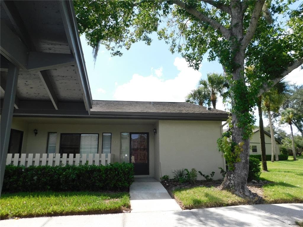 10 KAY COURT OLDSMAR, FL 34677