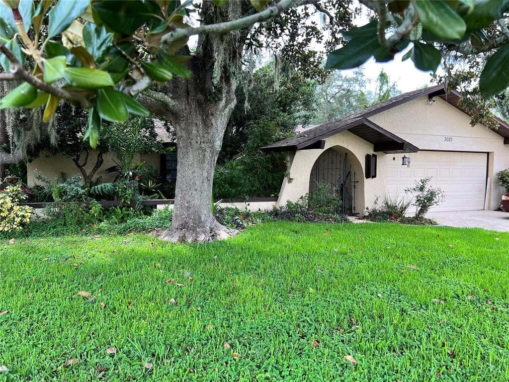3021 WATERFALL DRIVE SPRING HILL, FL 34608