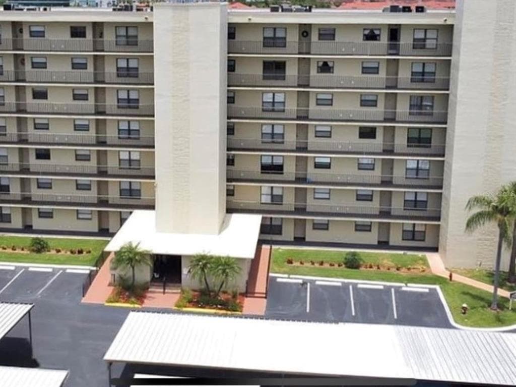 1000 COVE CAY DRIVE UNIT 2C CLEARWATER, FL 33760