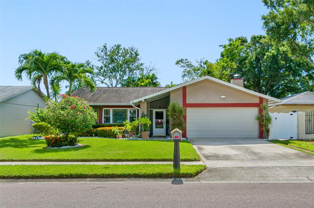 10506 OAKHAVEN DRIVE PINELLAS PARK, FL 33782