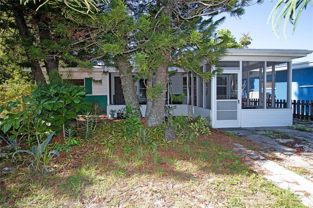 5314 NEWTON AVENUE S GULFPORT, FL 33707