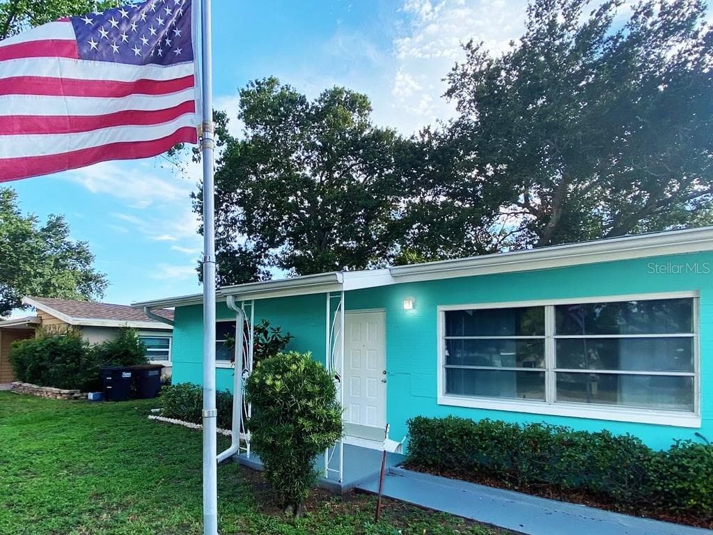 1926 ATLANTIS DRIVE CLEARWATER, FL 33763