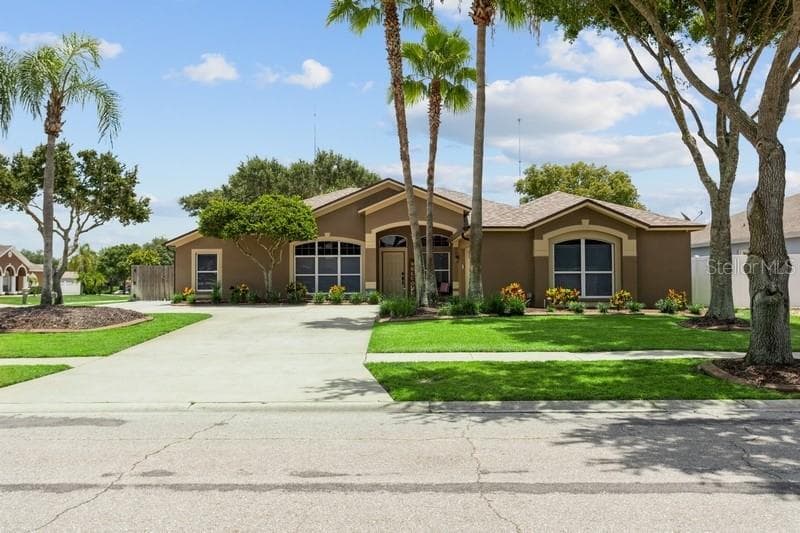 10502 ANGLECREST DRIVE RIVERVIEW, FL 33569