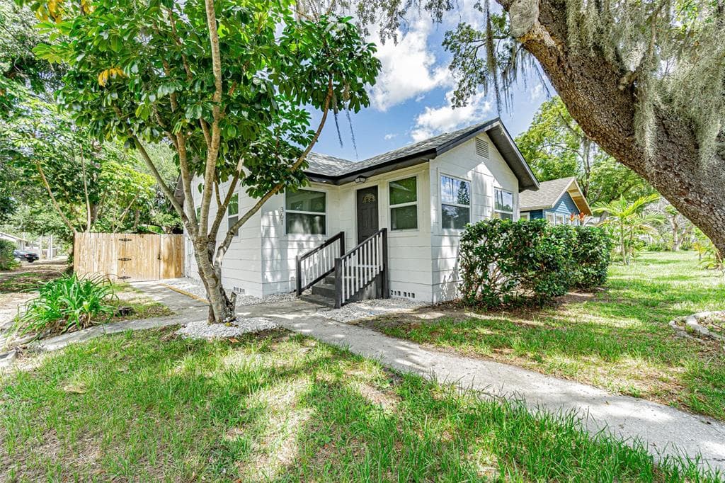 361 3RD STREET NW LARGO, FL 33770