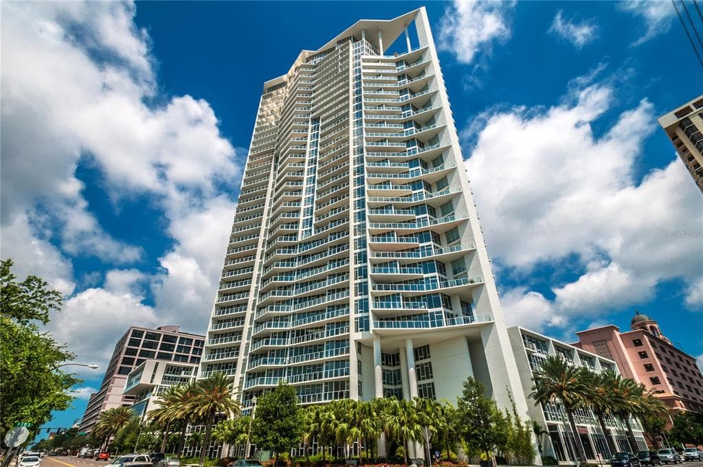 175 1ST STREET S UNIT 1402 ST PETERSBURG, FL 33701