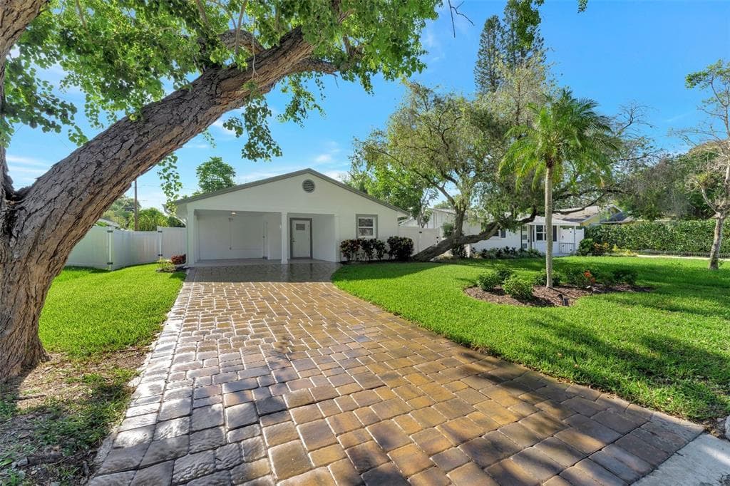 3500 CHAPEL DRIVE SARASOTA, FL 34234