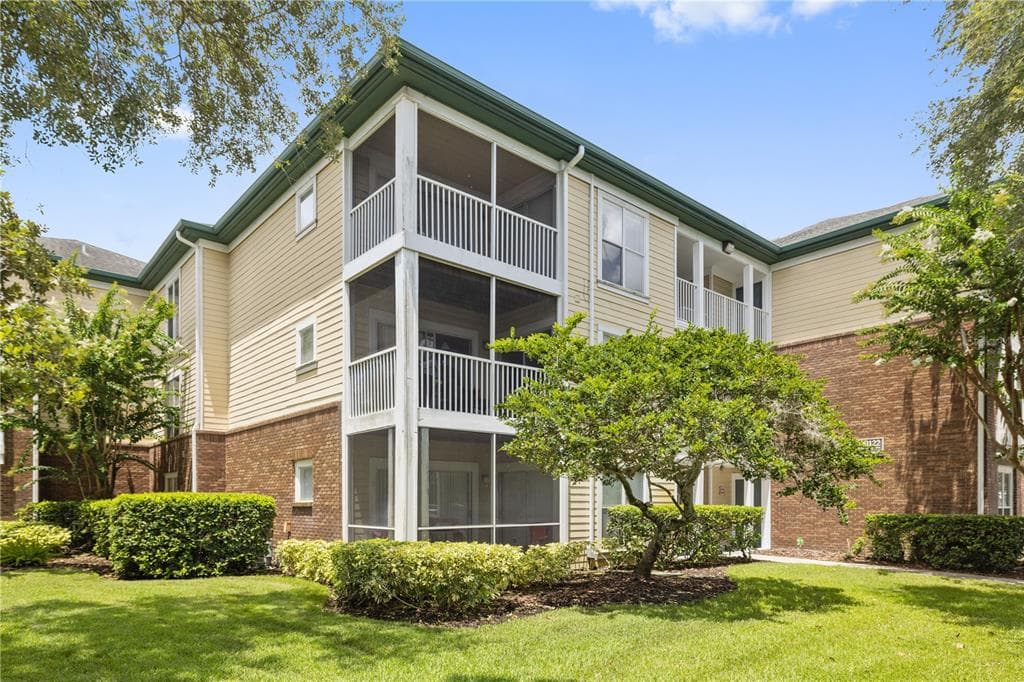 10122 WINSFORD OAK BOULEVARD UNIT 407 TAMPA, FL 33624