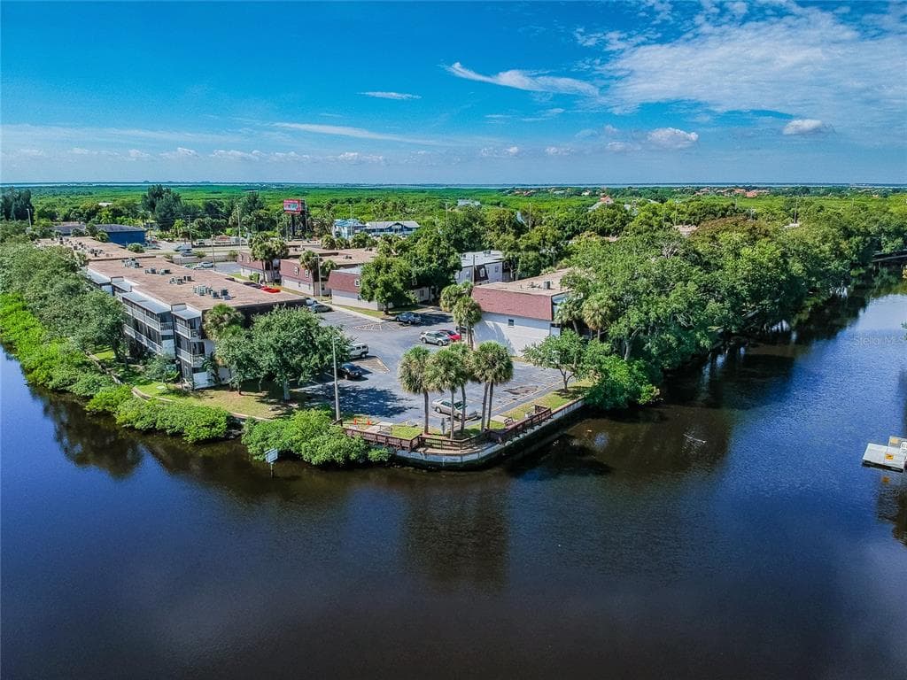 9001 TUDOR DRIVE UNIT H107 TAMPA, FL 33615
