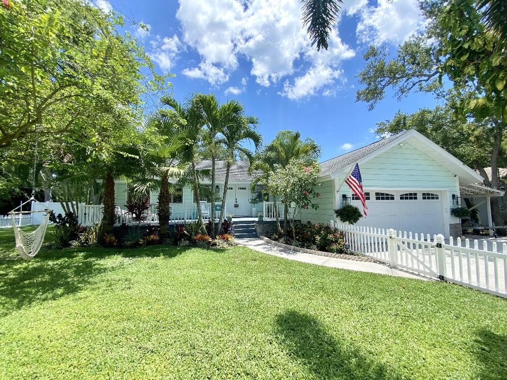 12736 POINSETTIA AVENUE SEMINOLE, FL 33776