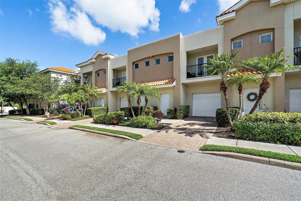 531 100TH AVENUE N ST PETERSBURG, FL 33702