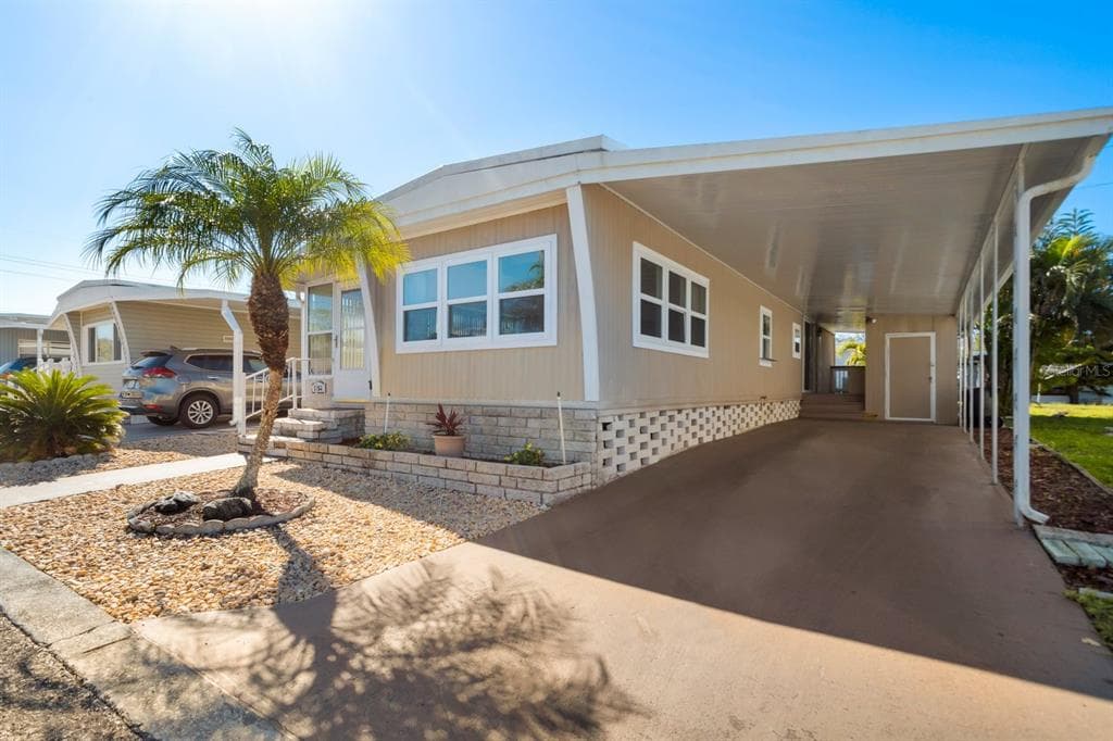 5266 6TH TERRACE S UNIT 93 GULFPORT, FL 33707