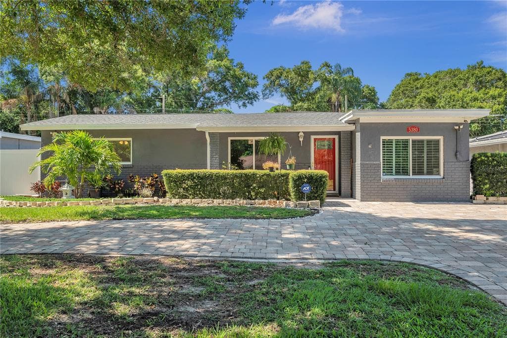 5380 13TH AVENUE N ST PETERSBURG, FL 33710