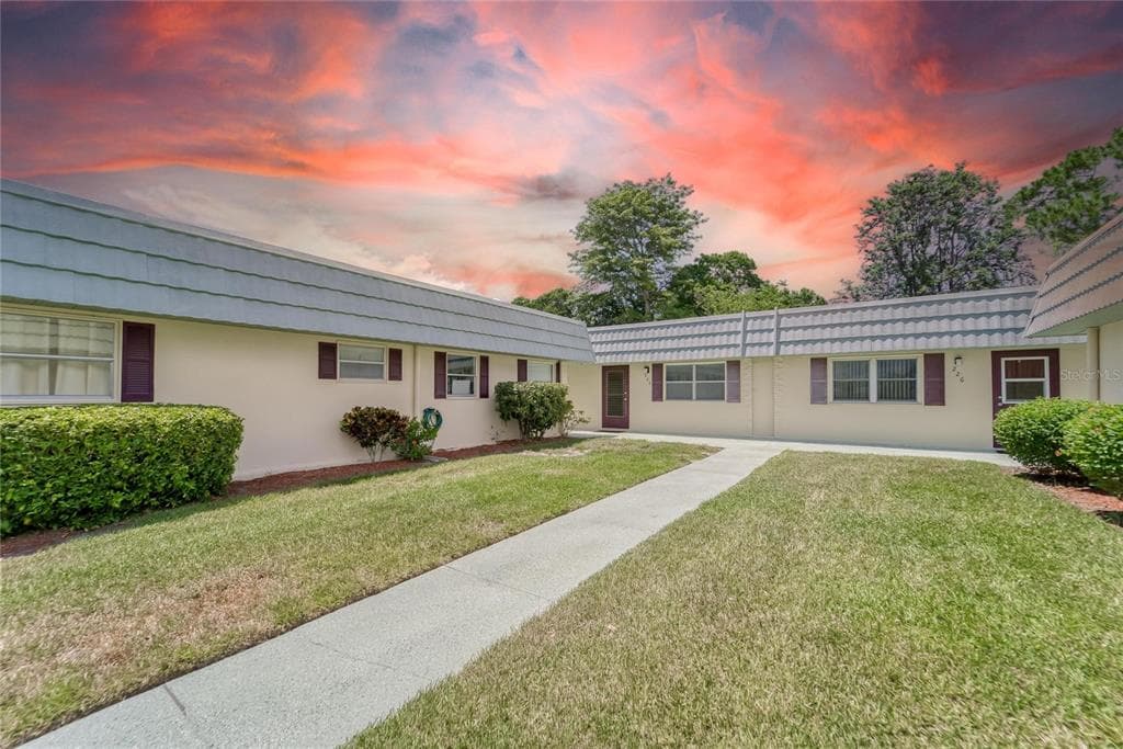 1801 BEDFORD TERRACE UNIT 225 SUN CITY CENTER, FL 33573