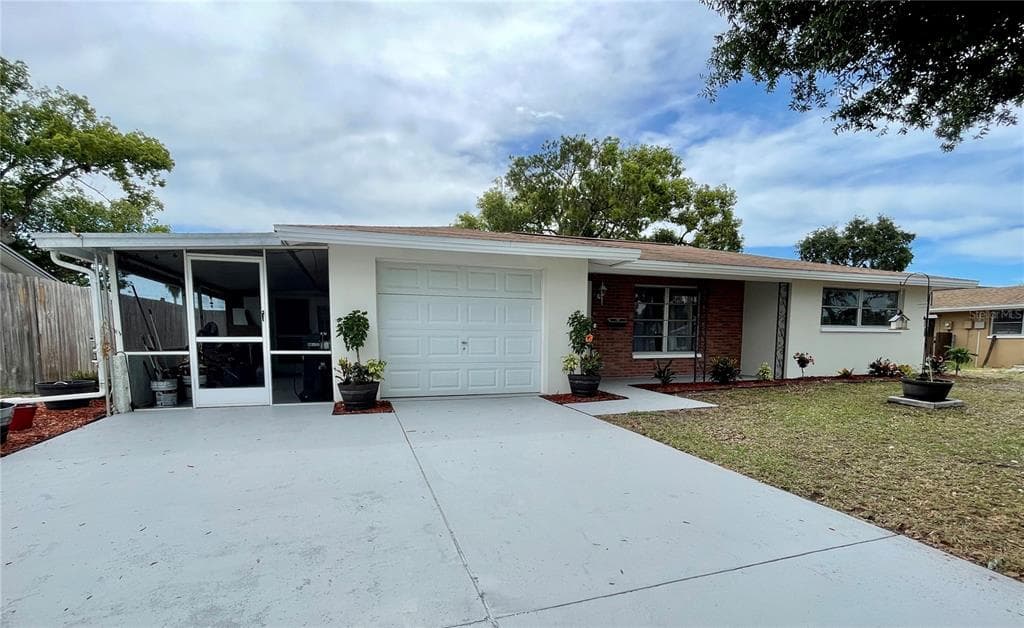 10533 OAK HILL DRIVE PORT RICHEY, FL 34668