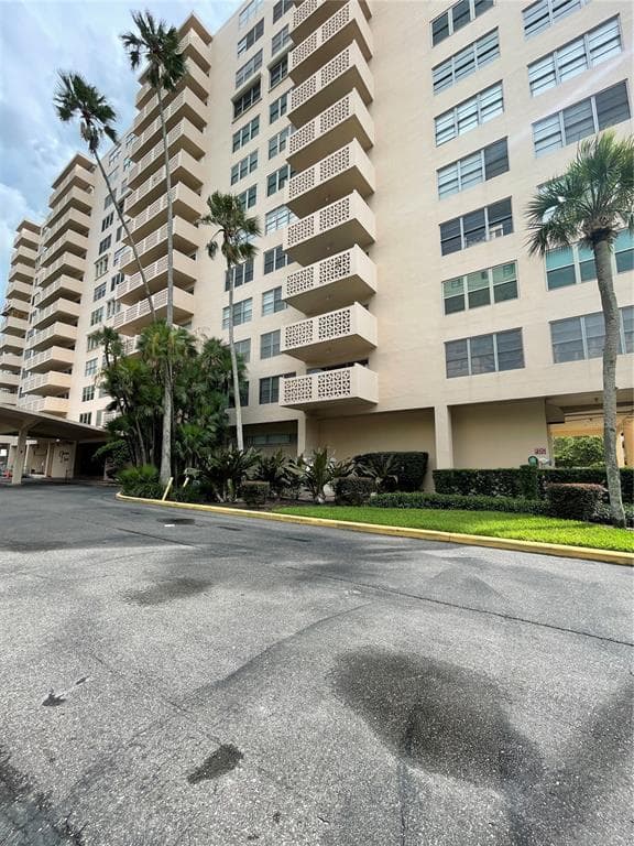2401 BAYSHORE BOULEVARD UNIT 601 TAMPA, FL 33629