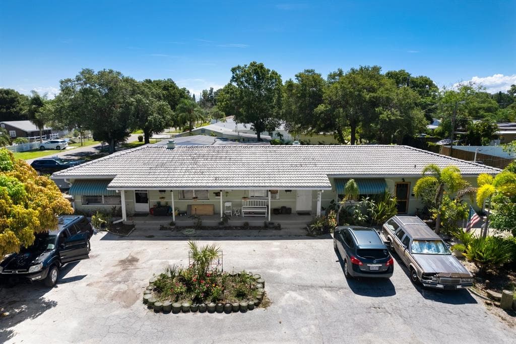 1806 57TH STREET S GULFPORT, FL 33707