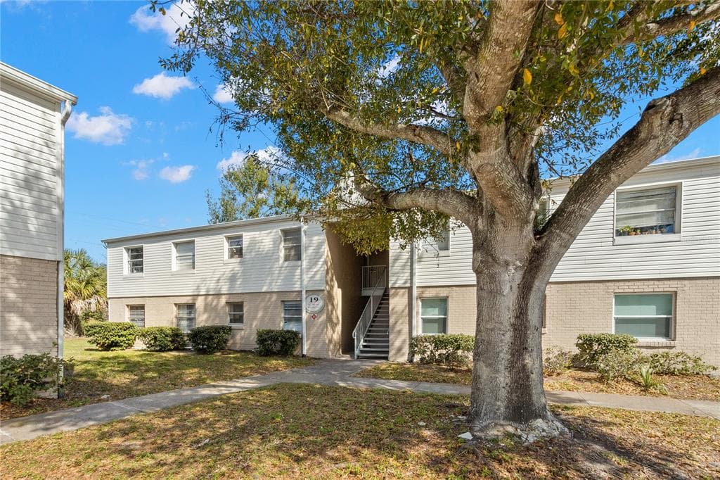 7210 N MANHATTAN AVENUE UNIT 1911 TAMPA, FL 33614