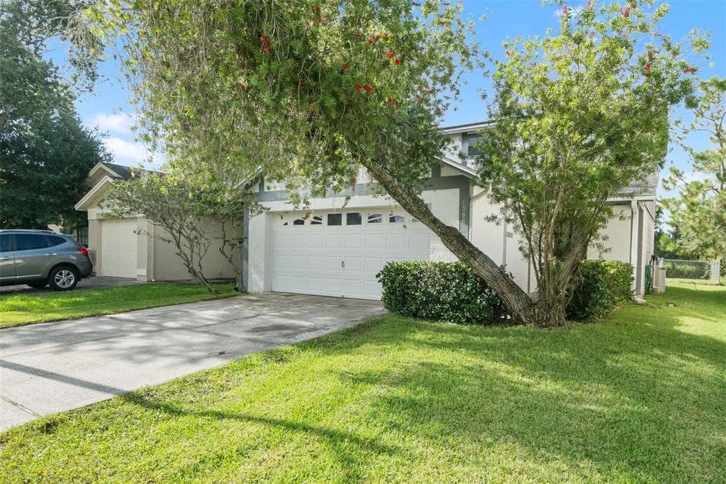 1396 BRAMBLEWOOD DRIVE LAKELAND, FL 33811