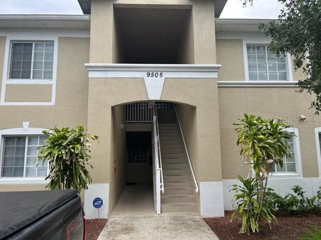 9505 GROVEDALE CIRCLE UNIT 202 RIVERVIEW, FL 33578