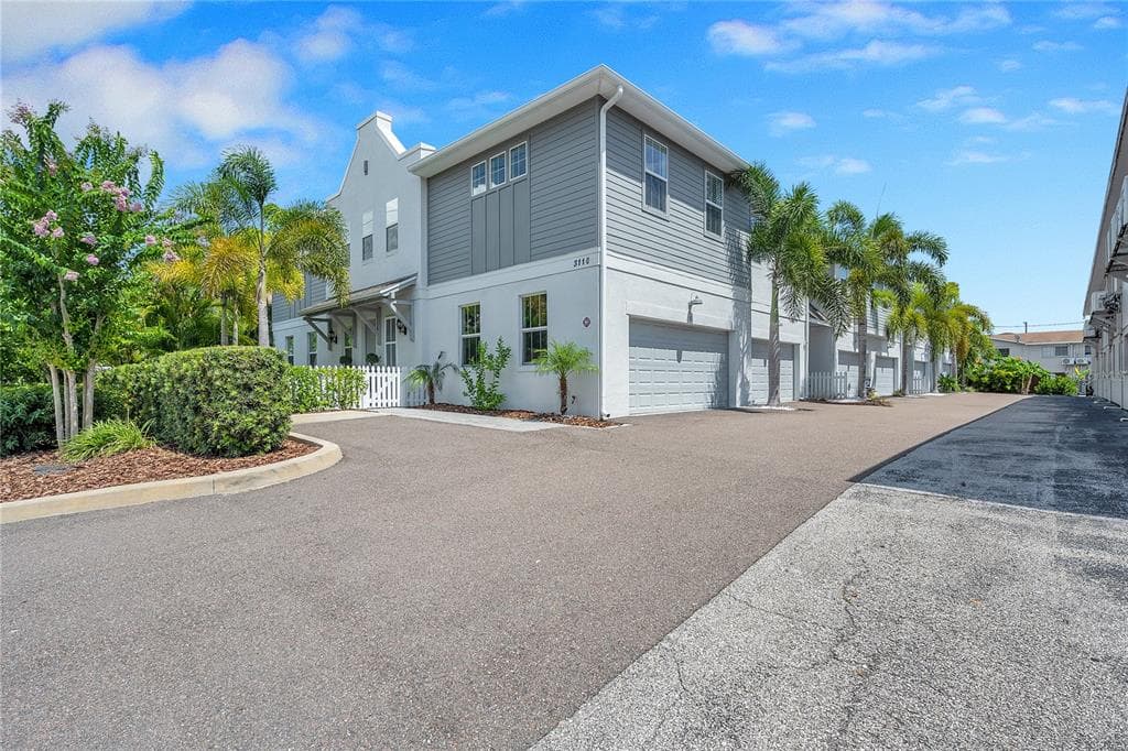 3110 W HORATIO STREET UNIT 4 TAMPA, FL 33609